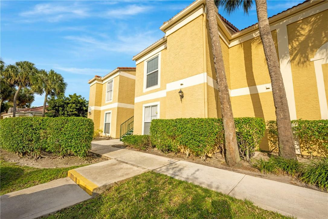 SAVANNAH AT RIVERSIDE CONDO - Residential Lease