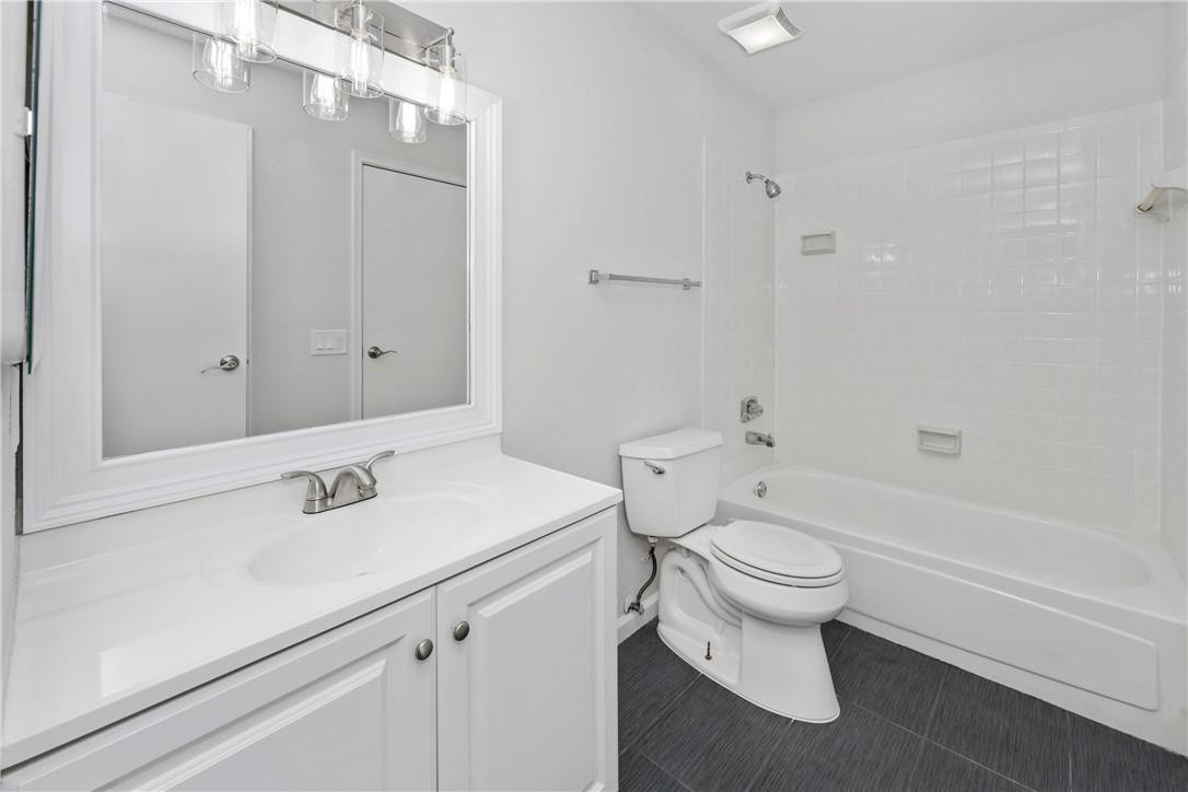SAVANNAH AT RIVERSIDE CONDO - Residential Lease