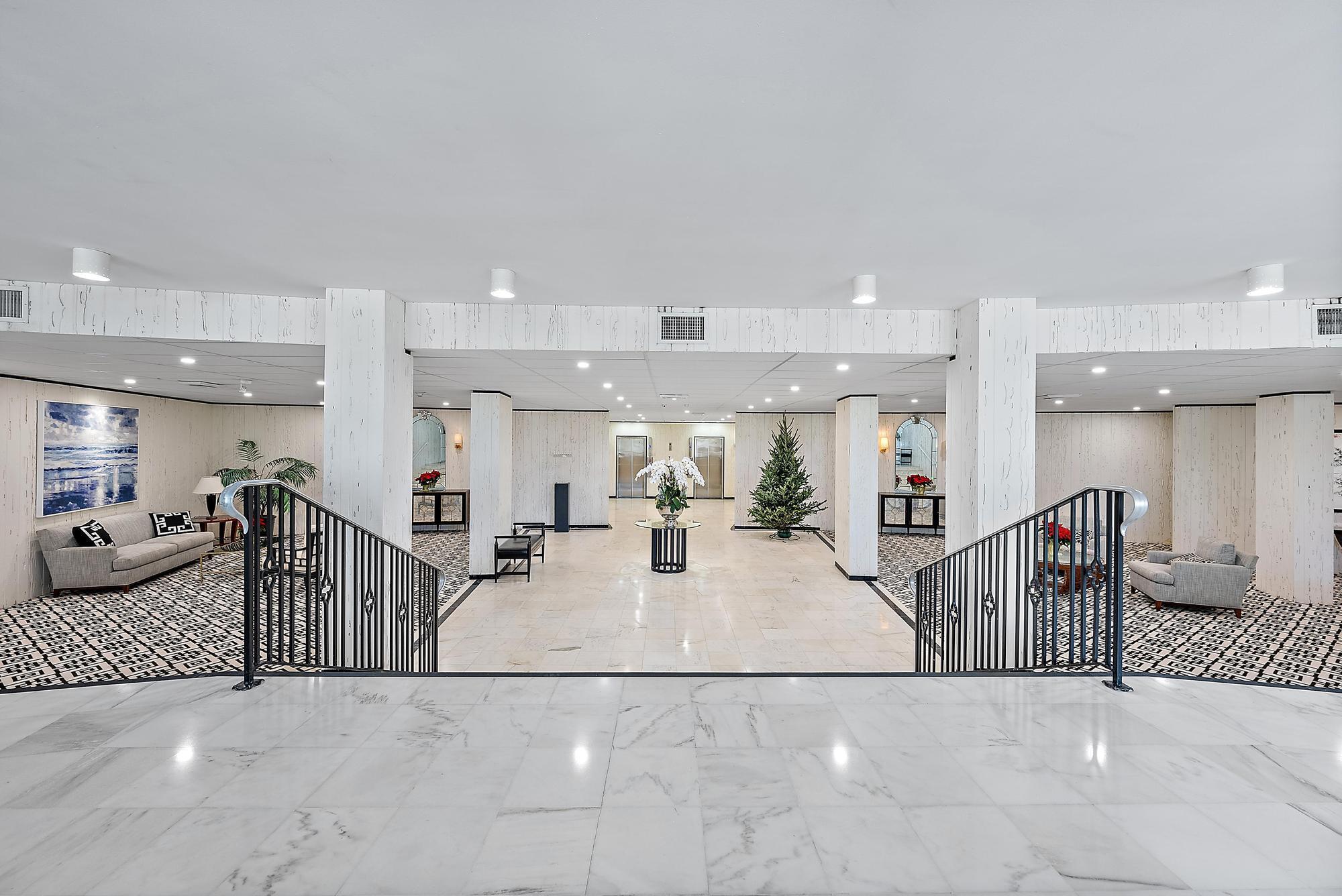 2295 S OCEAN Boulevard 418