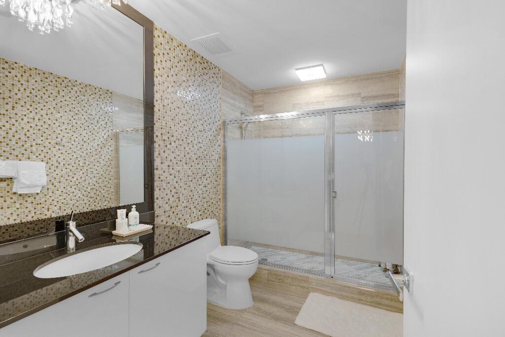 TDR TOWER III CONDO - Residential