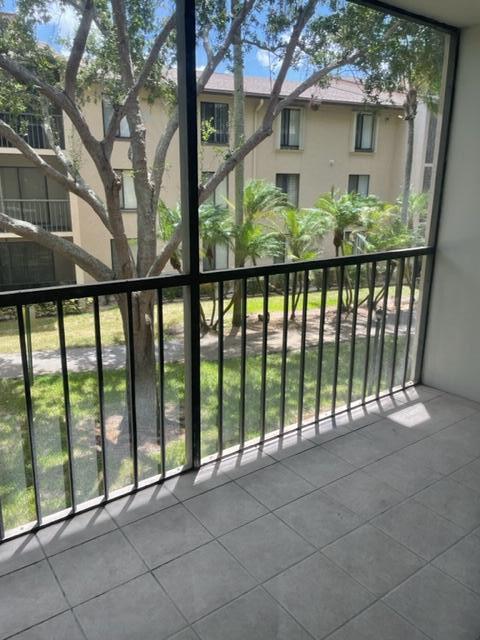 CHARTER CLUB OF PALM BEAC - Residential Lease