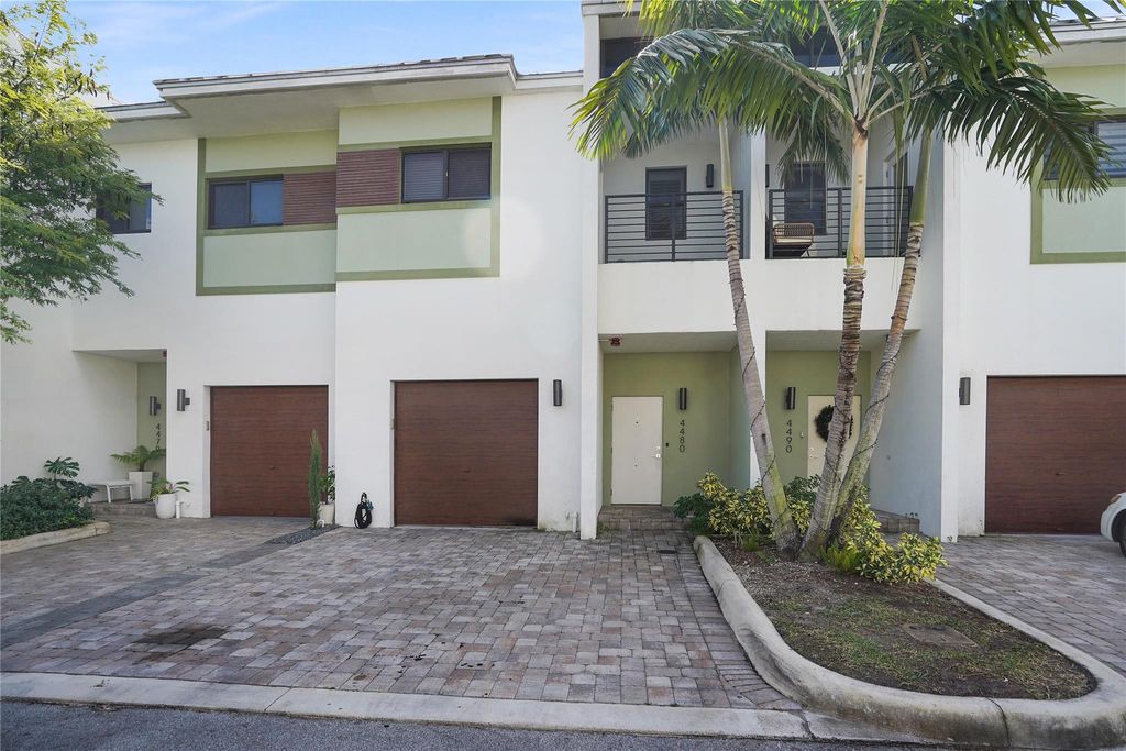 Photo of 4480 NW 8th Place #4480, Plantation, FL 33317 (MLS # F10463170)