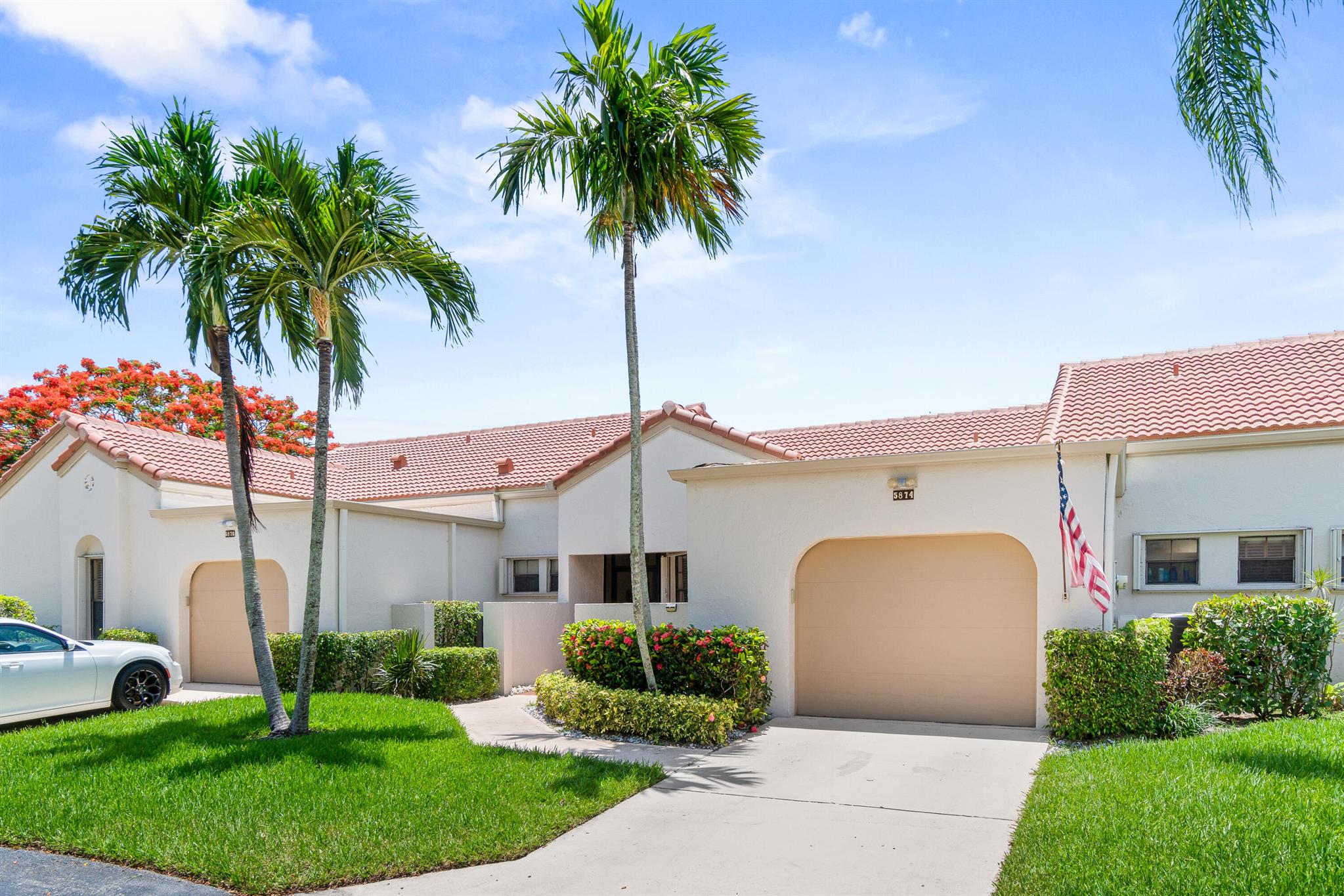 5874 Parkwalk Circle W