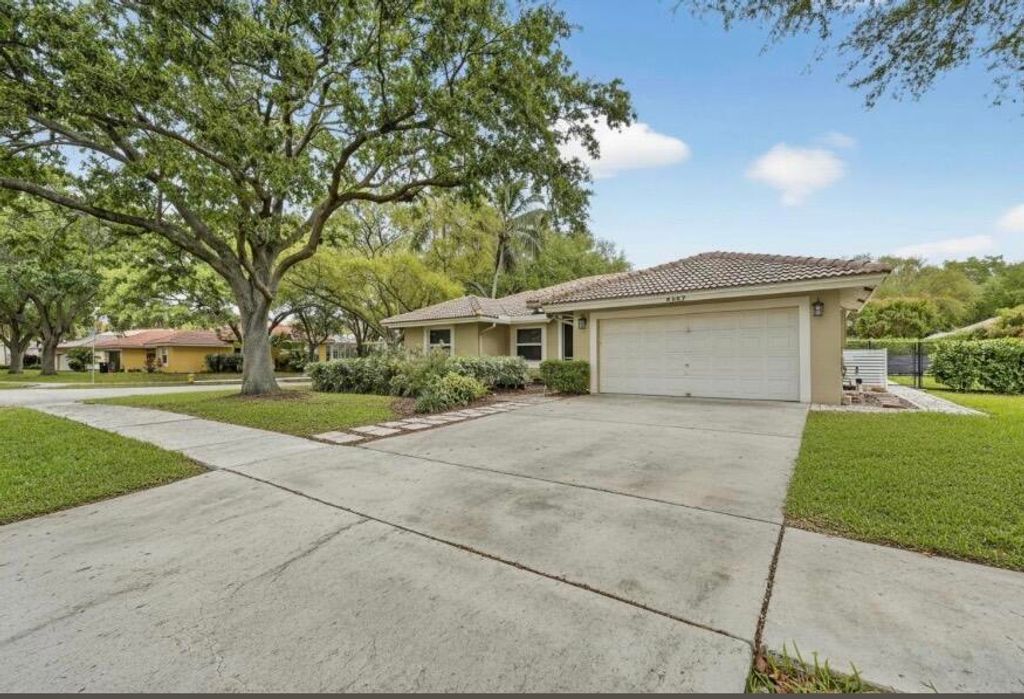 Photo of 4457 NW 64th Street, Coconut Creek, FL 33073 (MLS # B26005483)