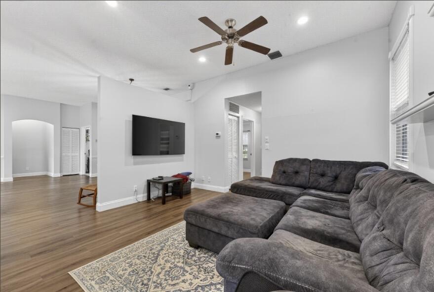 WINSTON PARK SECTION THREE - Residential