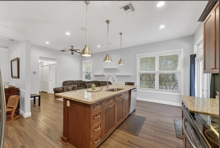 WINSTON PARK SECTION THREE - Residential