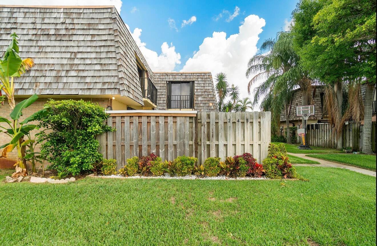 View photos, virtual tours, details... 245 Woodland Road
