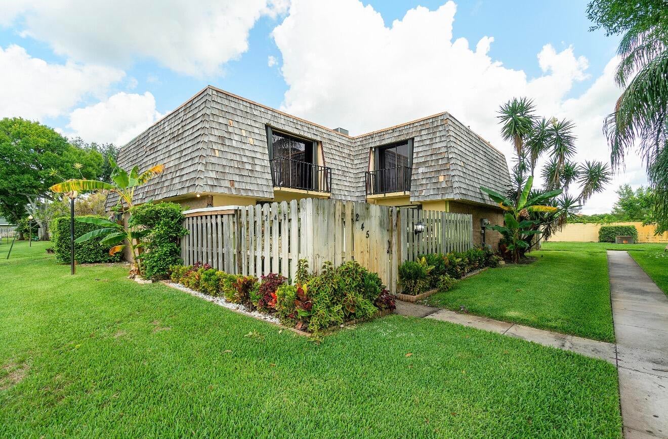 View photos, virtual tours, details... 245 Woodland Road