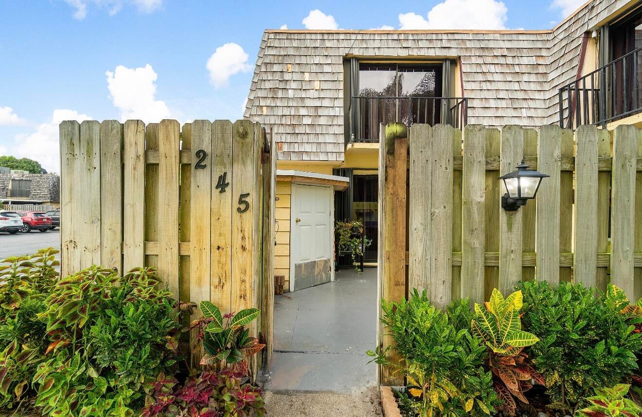 View photos, virtual tours, details... 245 Woodland Road