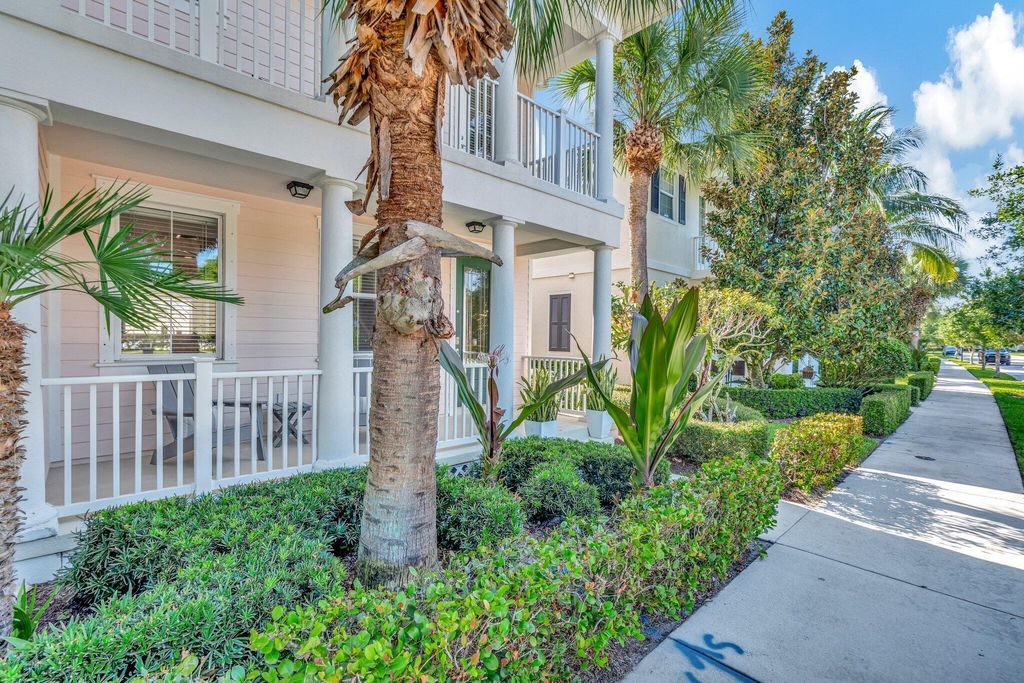 Photo of 3289 Duncombe Drive, Jupiter, FL 33458 (MLS # R11014163)