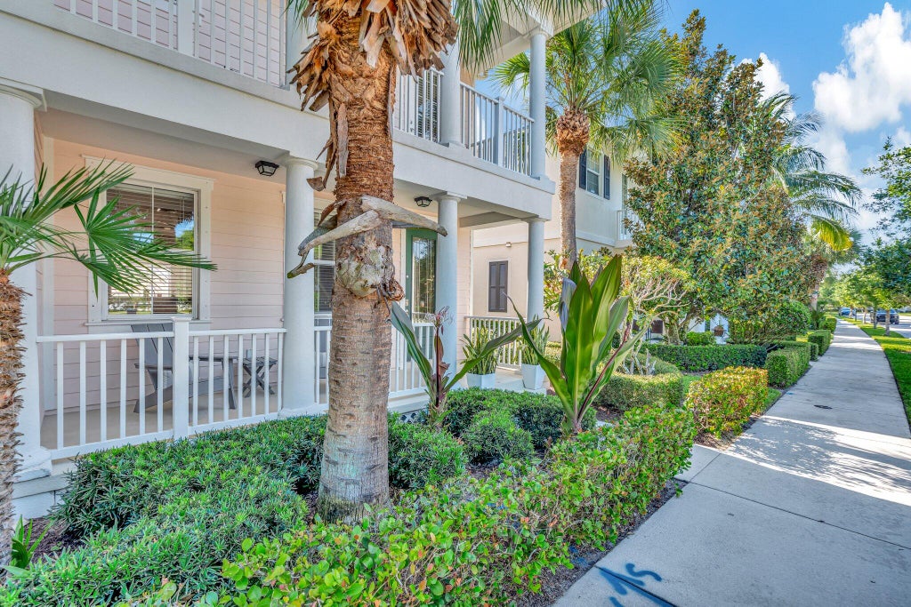 Photo of 3289 Duncombe Drive, Jupiter, FL 33458 (MLS # R11014163)