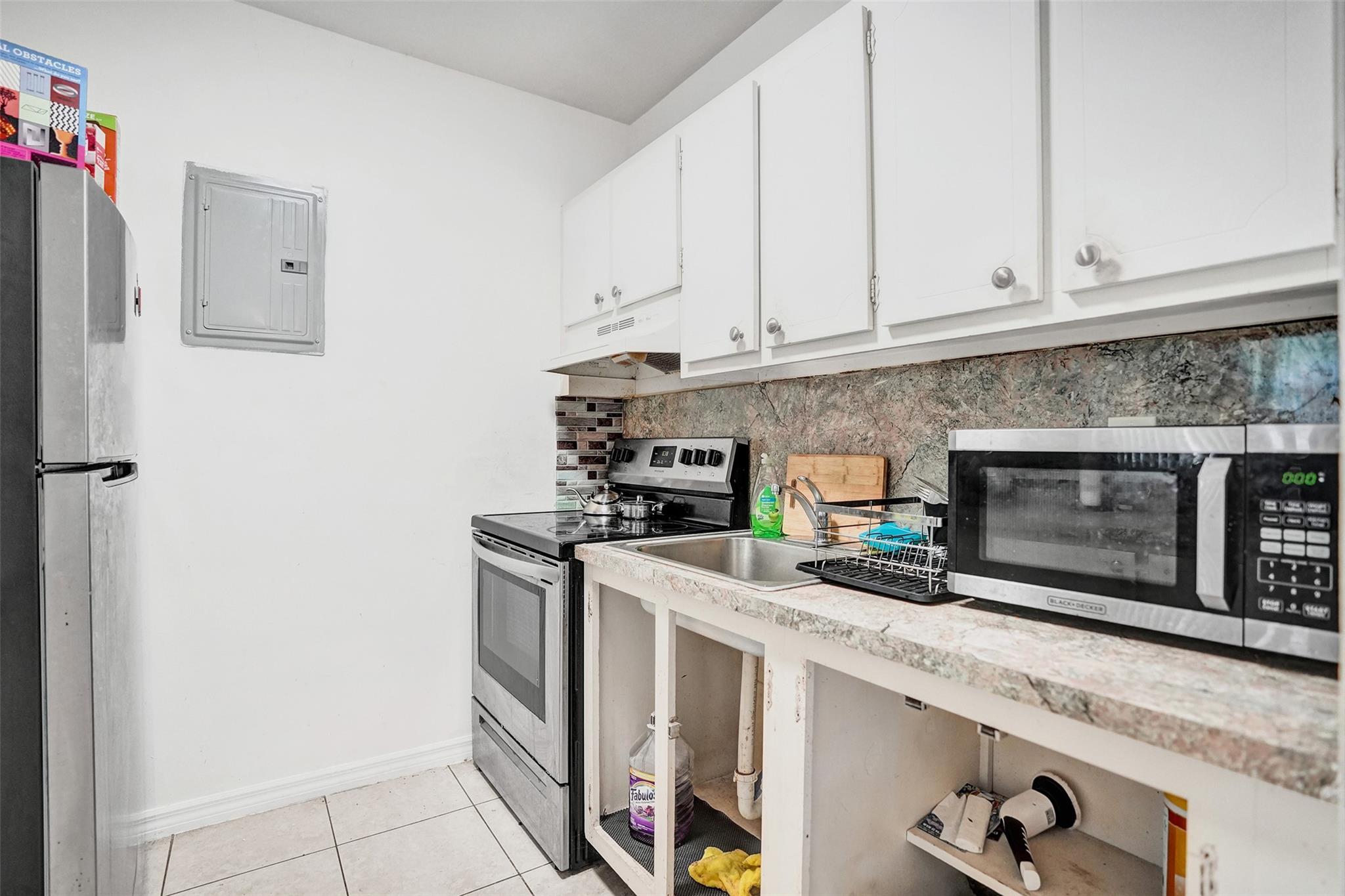 THE TOWN COLONY CONDO - Residential