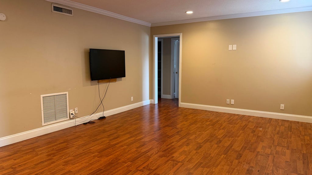 Photo of 526 Shady Pine Way #D2, Greenacres, FL 33415 (MLS # B26037883)