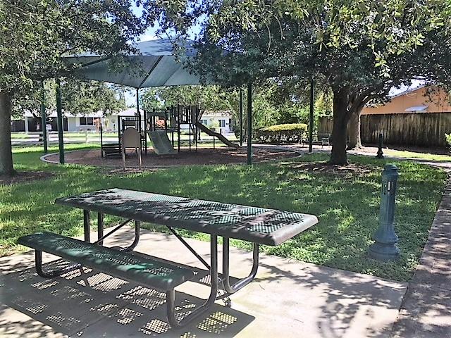 Lloyd Estates Add Corr - Residential