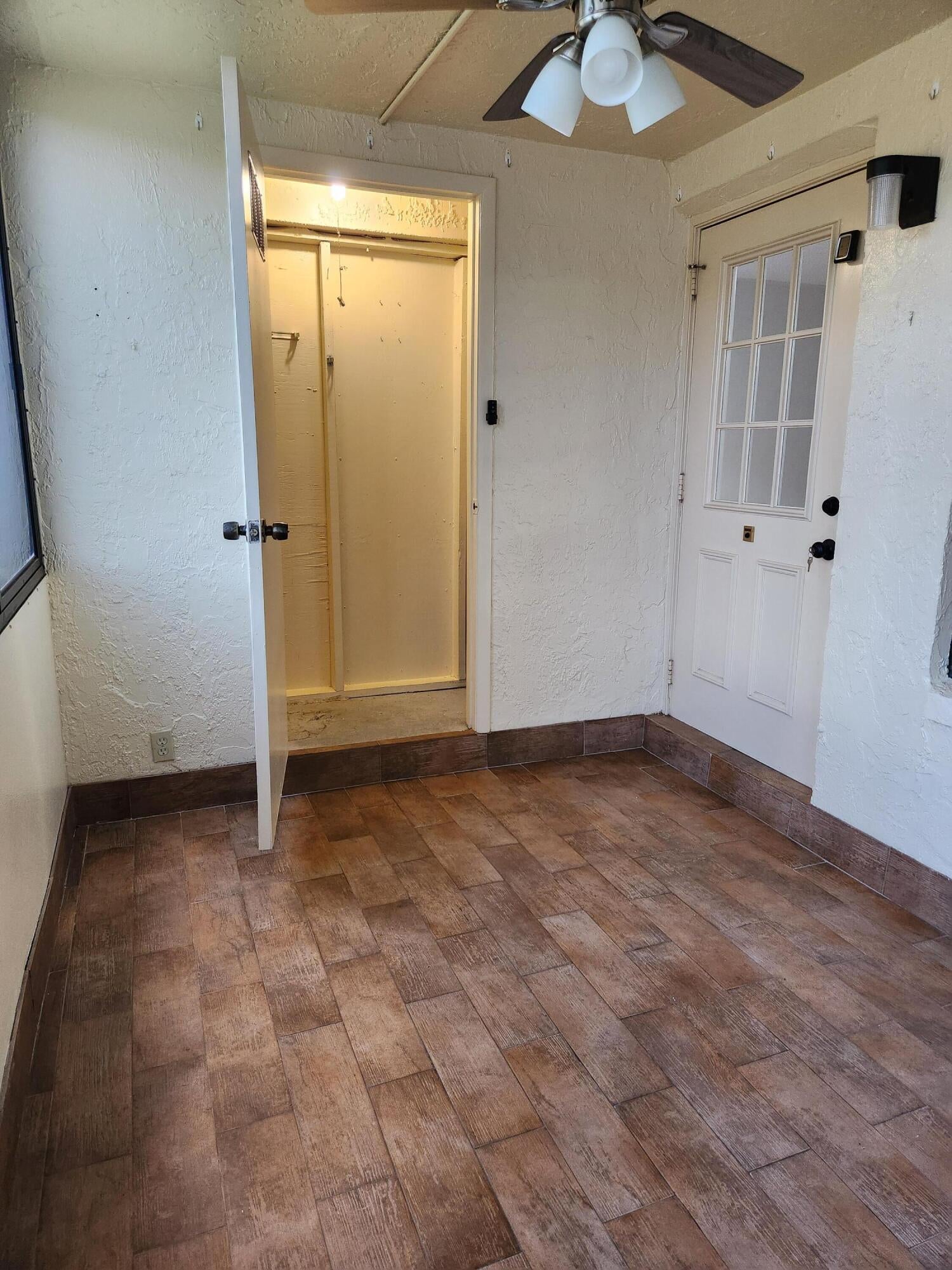 Properties 311 KNOTTY PINE Circle A-1