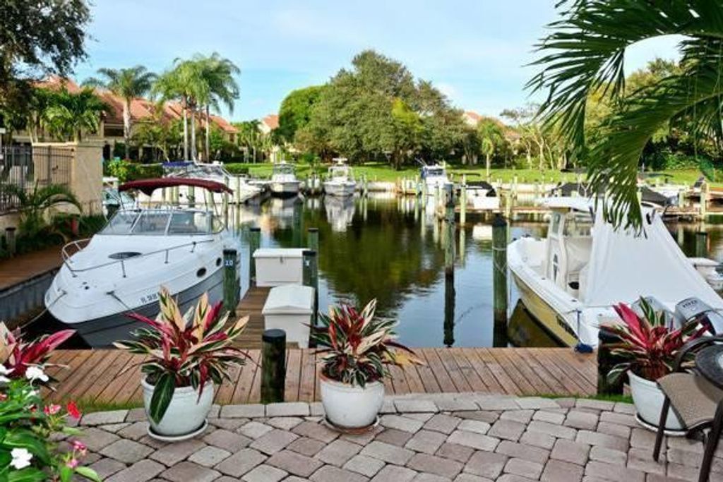 Photo of 2359 Treasure Isle 31 Drive #31, Palm Beach Gardens, FL 33410 (MLS # R10691126)