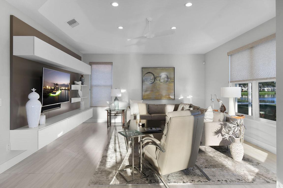 Double Tree 01 - Residential