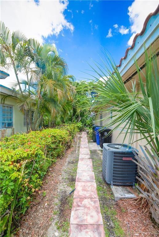 LAUDERDALE BEACH EXT UNIT - Residential Income