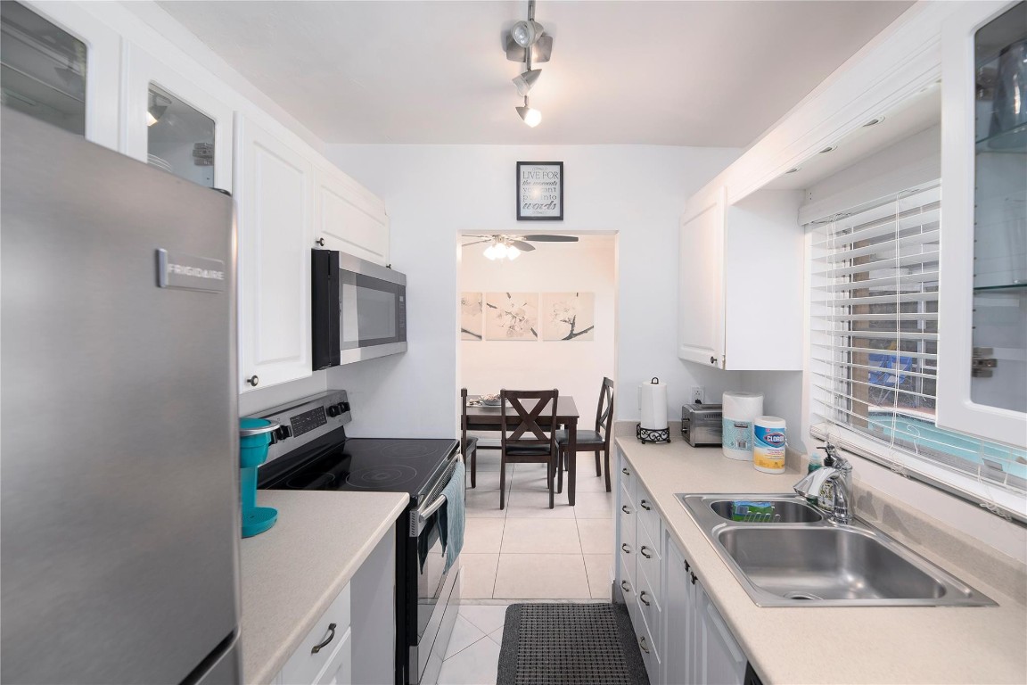LAUDERDALE BEACH EXT UNIT - Residential Income