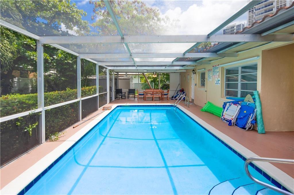 LAUDERDALE BEACH EXT UNIT - Residential Income