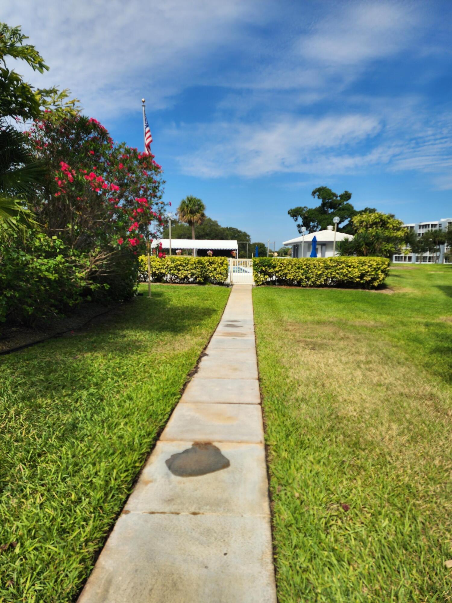 BOCA TEECA COND NO - Residential