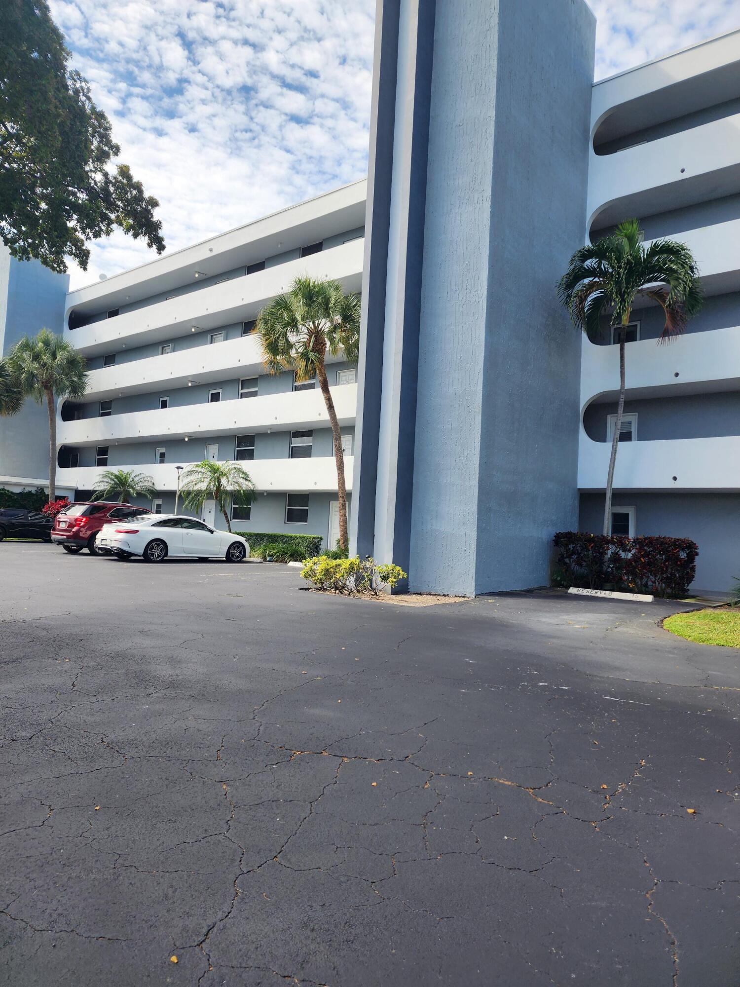 BOCA TEECA COND NO - Residential