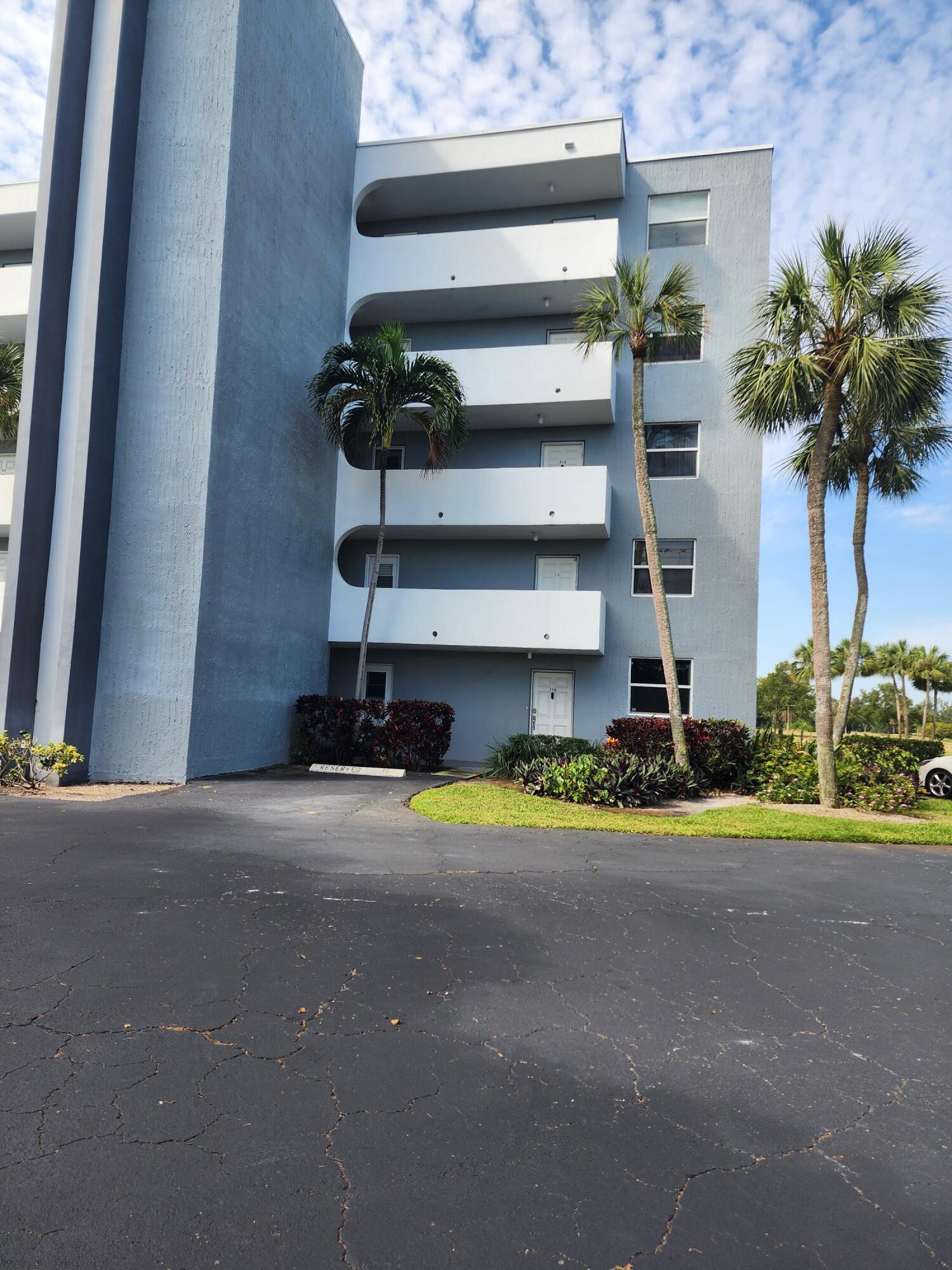 BOCA TEECA COND NO - Residential