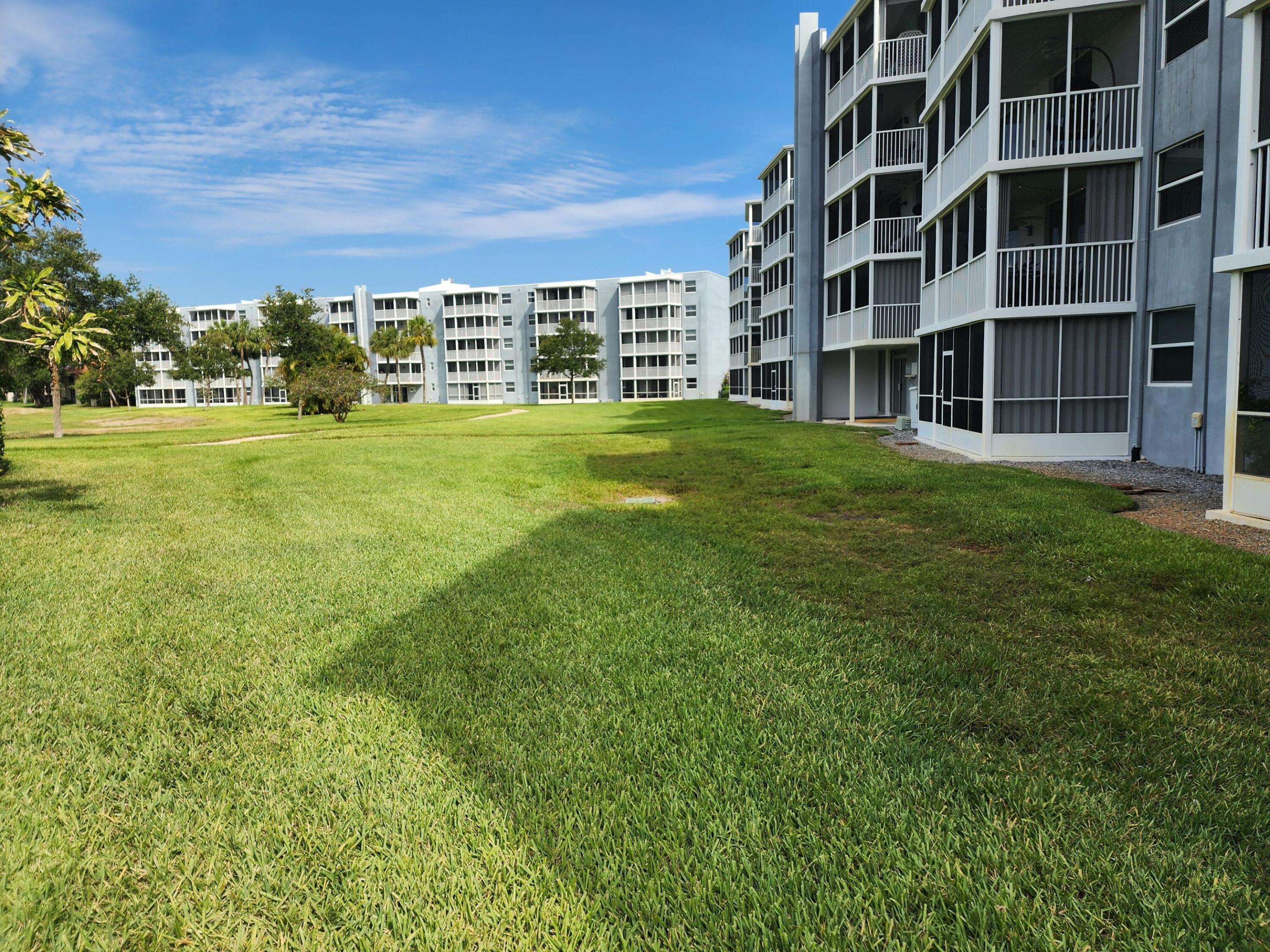 BOCA TEECA COND NO - Residential