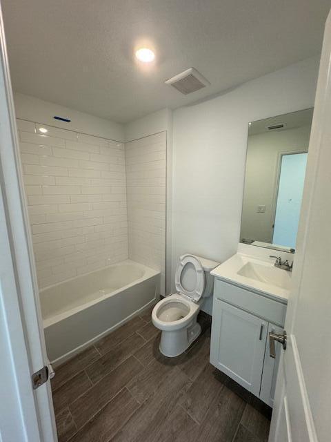 LAKESHORE AT THE FOUNTAINS - Residential Lease