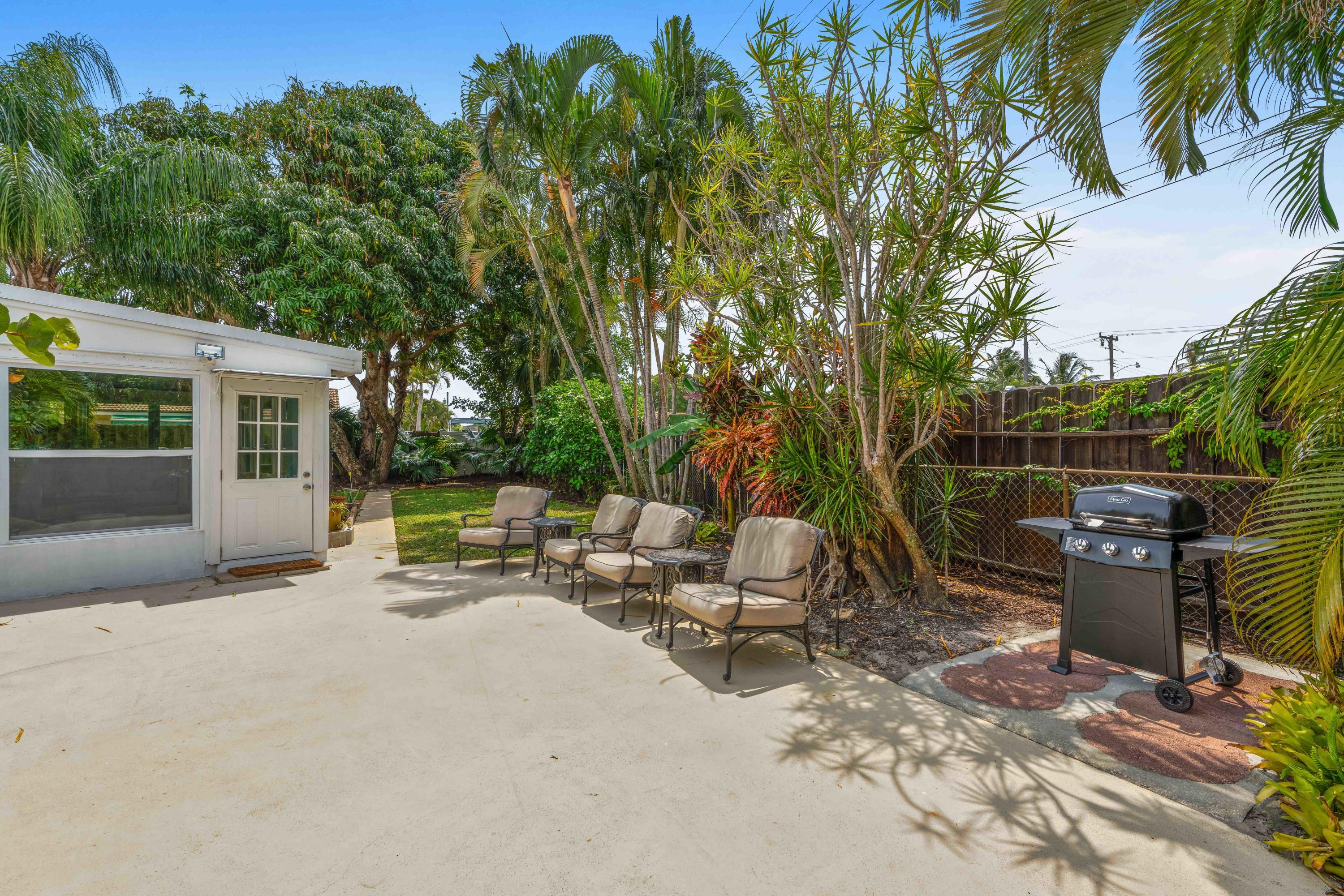 NORTH PALM BEACH VILLAGE OF 1 - Residential Lease