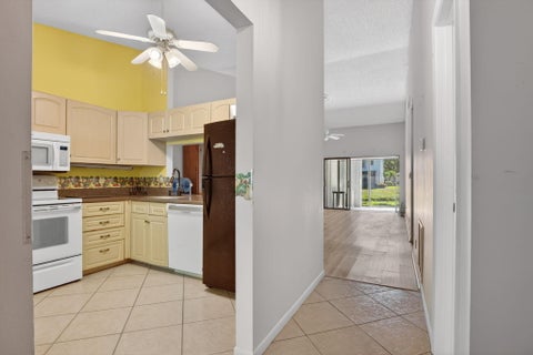 Tiny photo for 3210 CARAMBOLA Circle S #S, Coconut Creek, FL 33066 (MLS # B26081458)