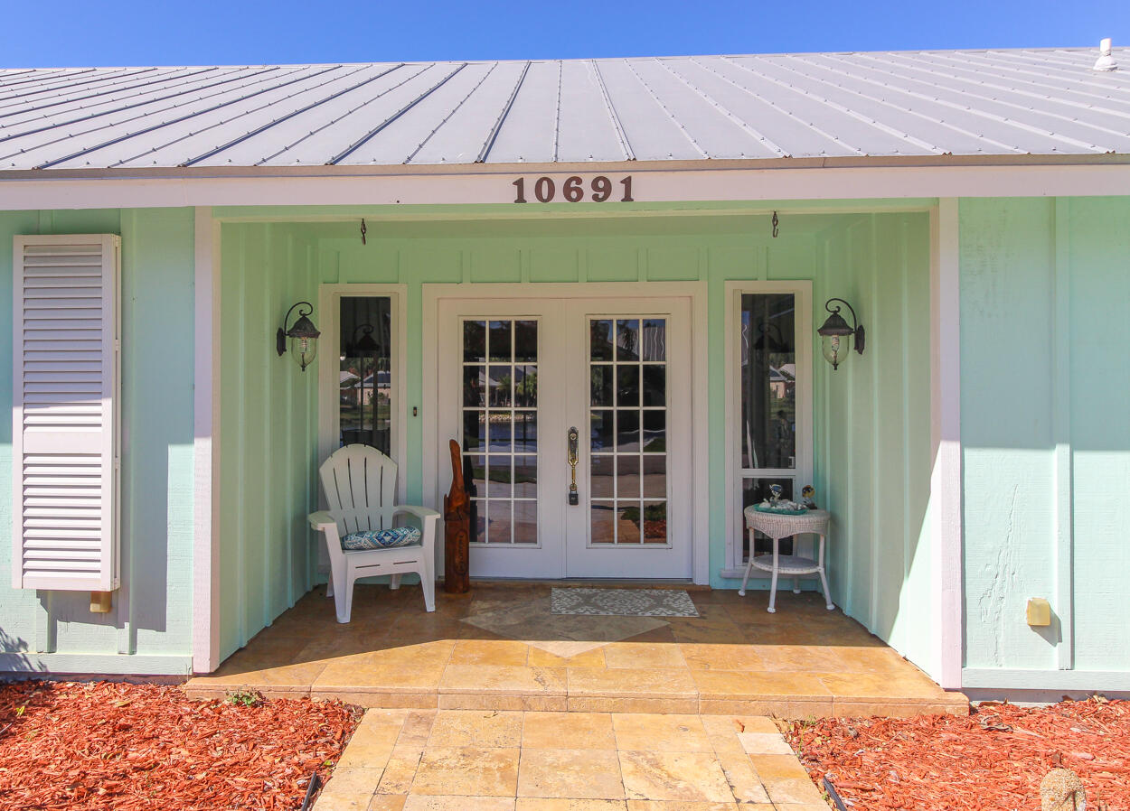 10691 SE Jupiter Narrows Drive