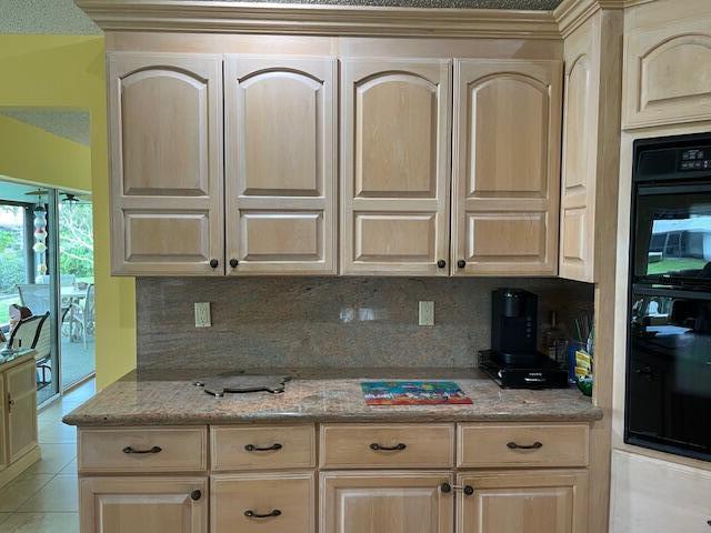 10691 SE Jupiter Narrows Drive