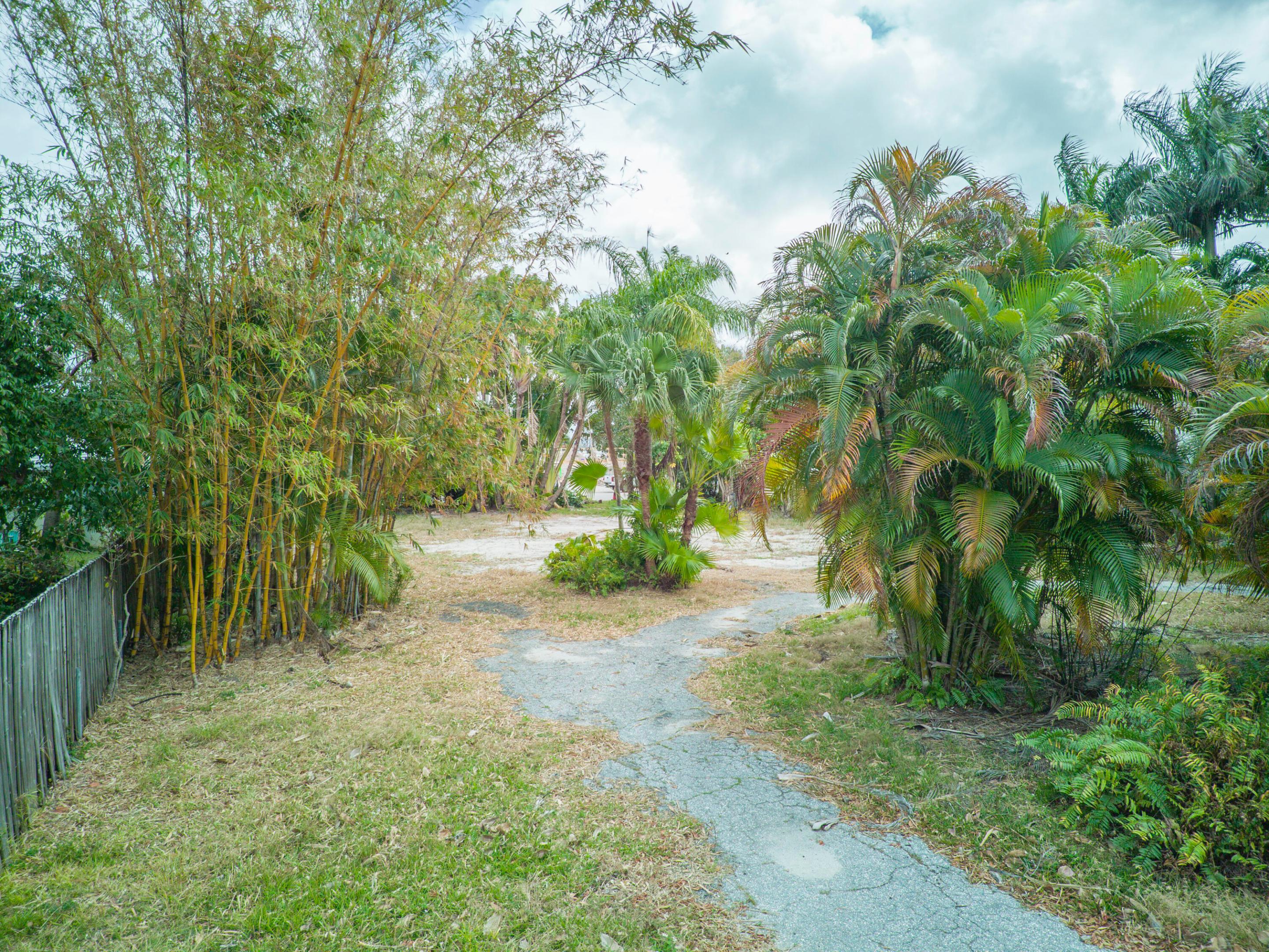 Town of Lake Worth - Land