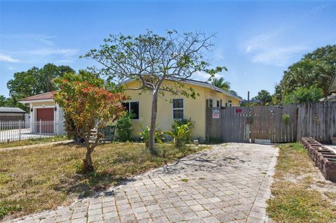 1507 19TH AVE N Lake Worth Beach FL 33460