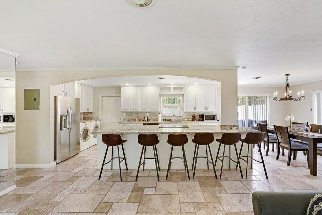 Photo of 332 NW 26th Court, Wilton Manors, FL 33311 (MLS # B26024696)