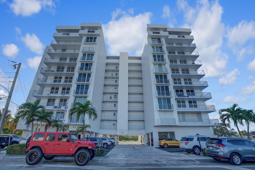 Photo of 1609 N Riverside Drive #304, Pompano Beach, FL 33062 (MLS # F10538051)