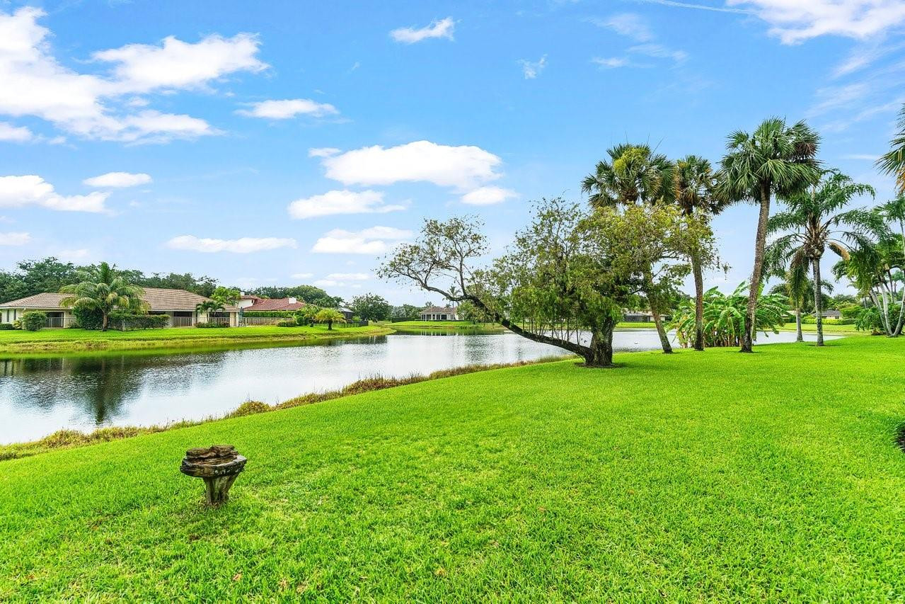 HERITAGE OAKS - Residential