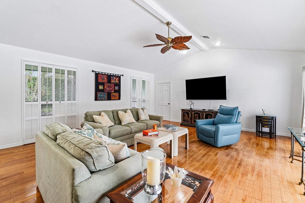 HERITAGE OAKS - Residential