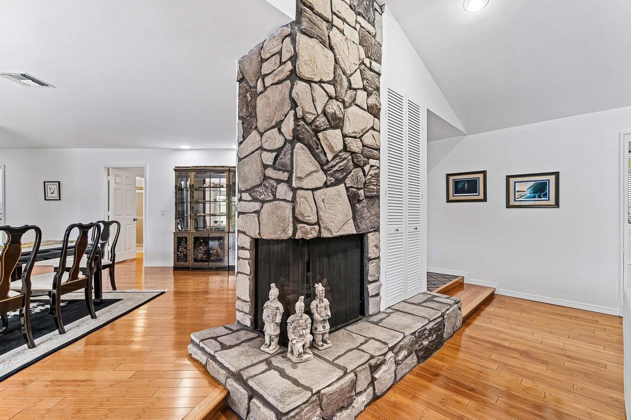 HERITAGE OAKS - Residential