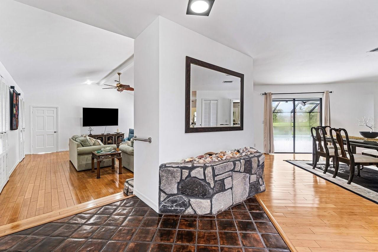 HERITAGE OAKS - Residential