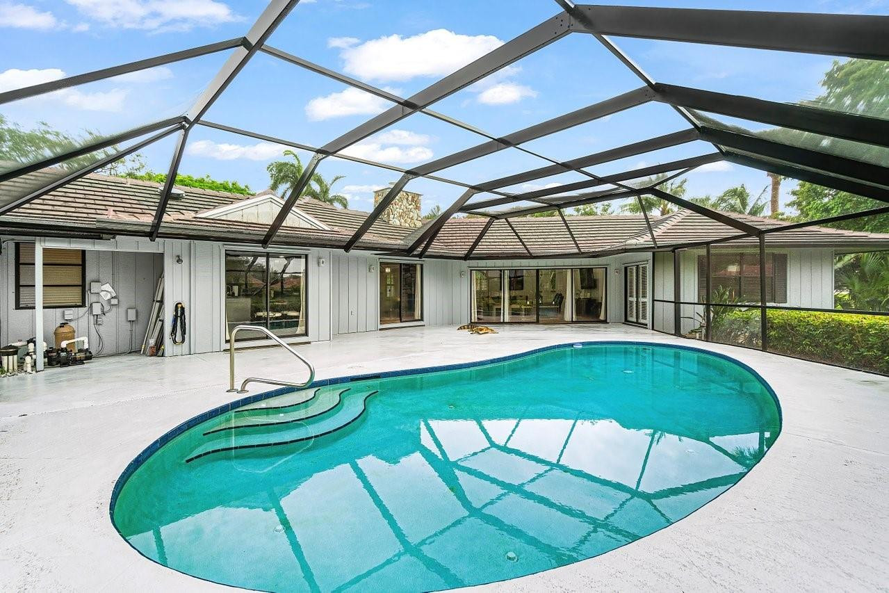 HERITAGE OAKS - Residential