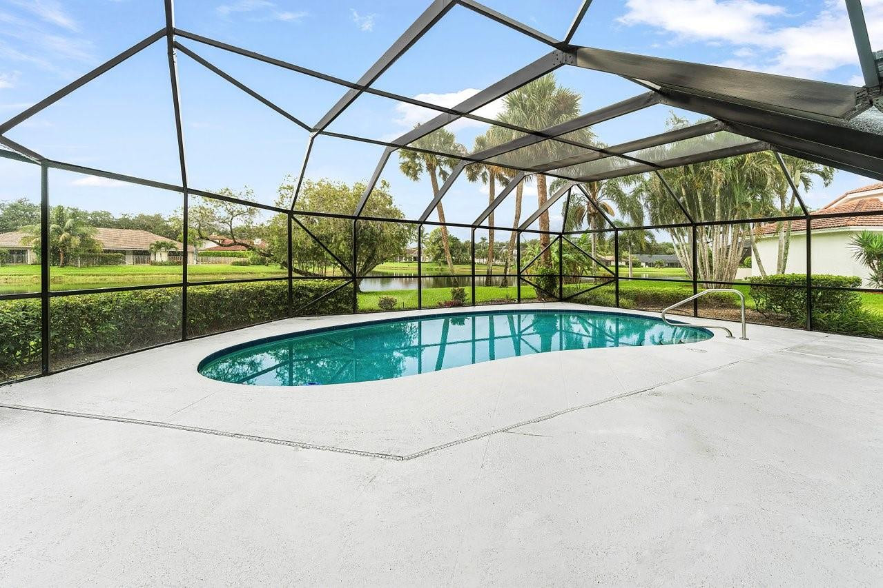 HERITAGE OAKS - Residential