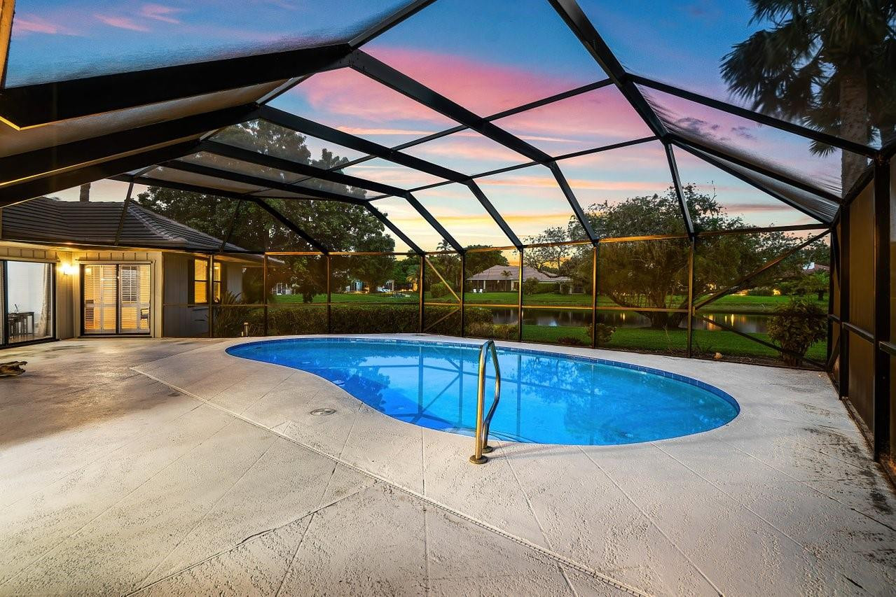 HERITAGE OAKS - Residential
