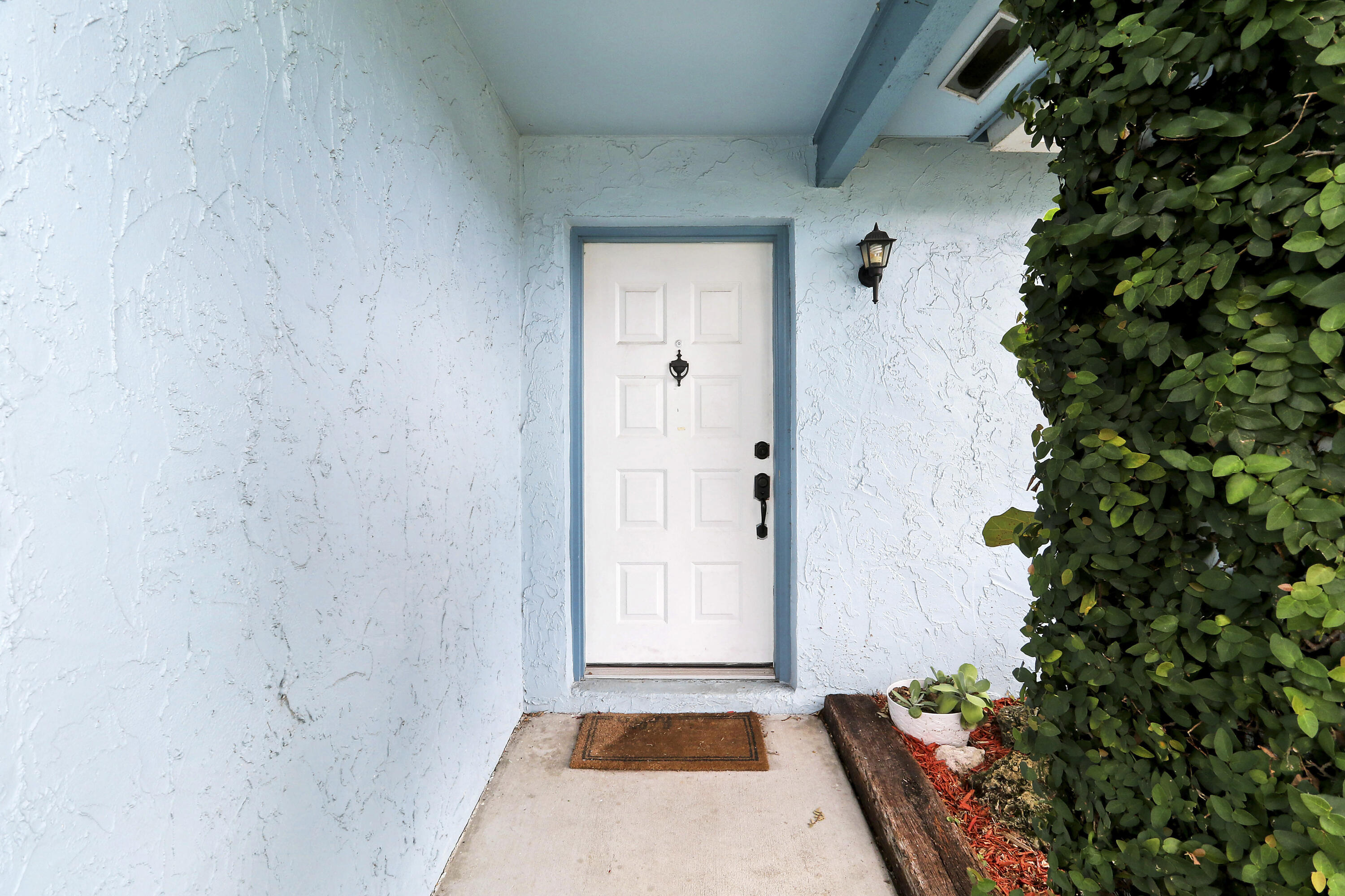 104 BANYAN Circle