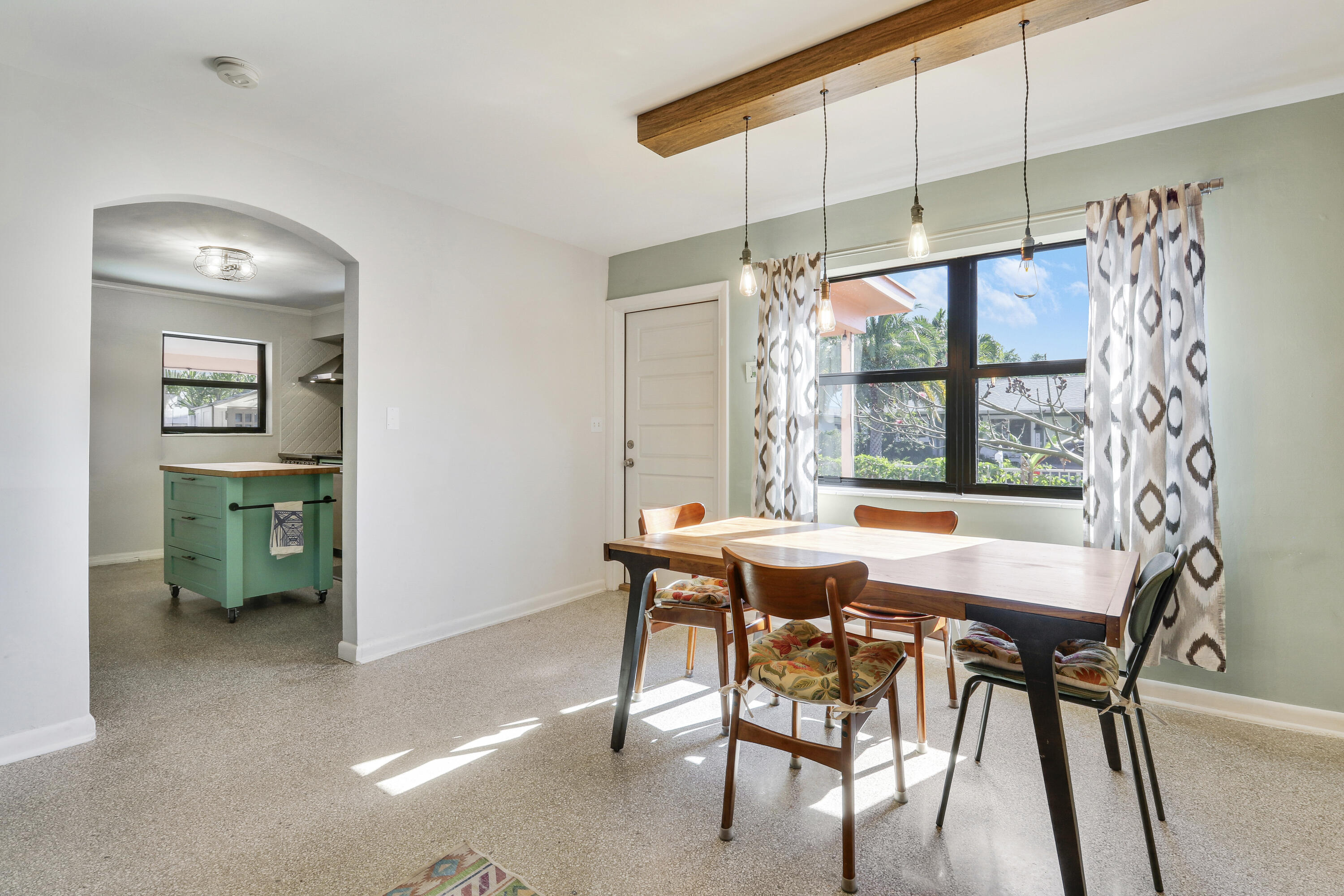 NORTH LAKE WORTH - Residential