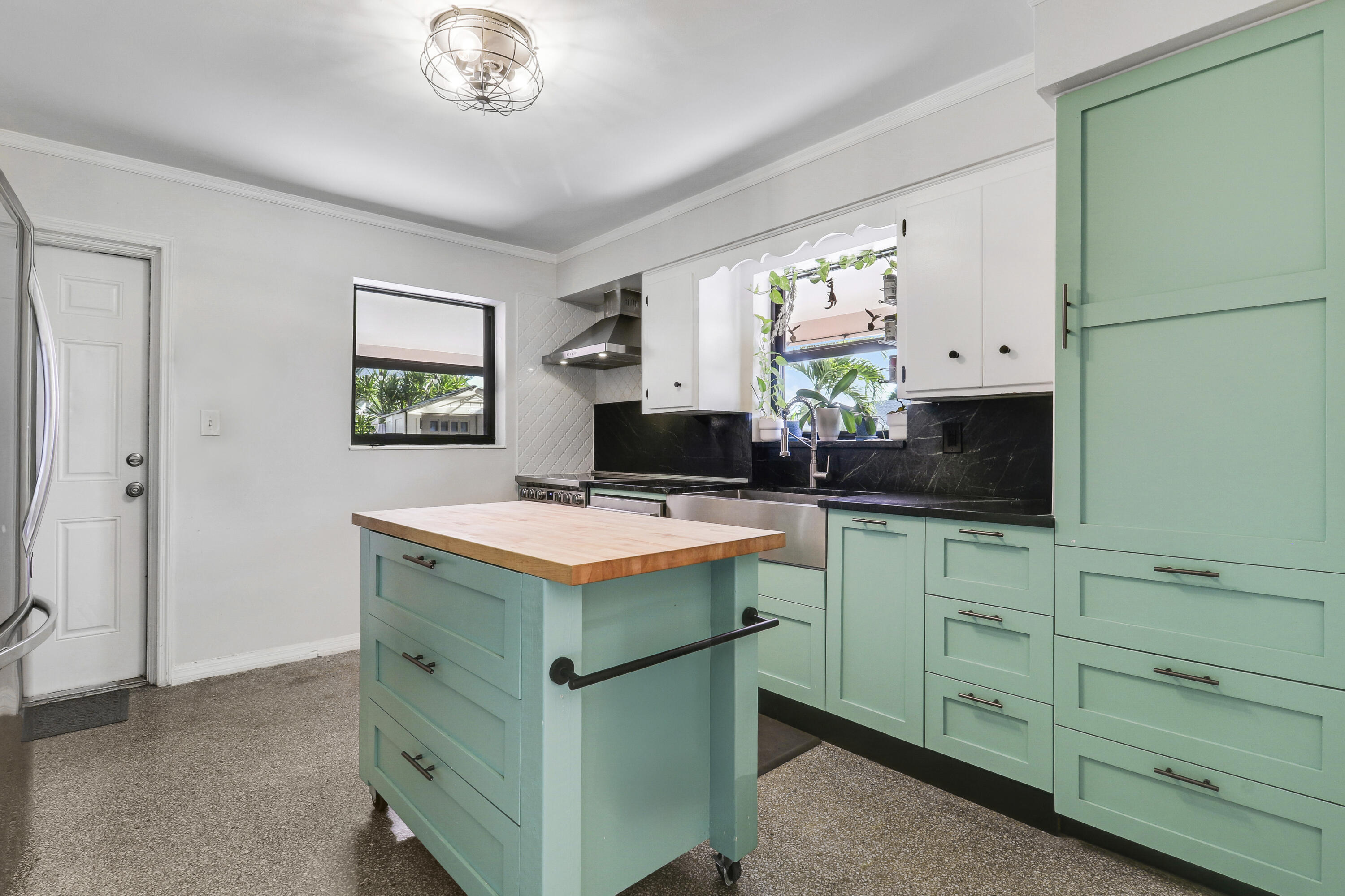 NORTH LAKE WORTH - Residential