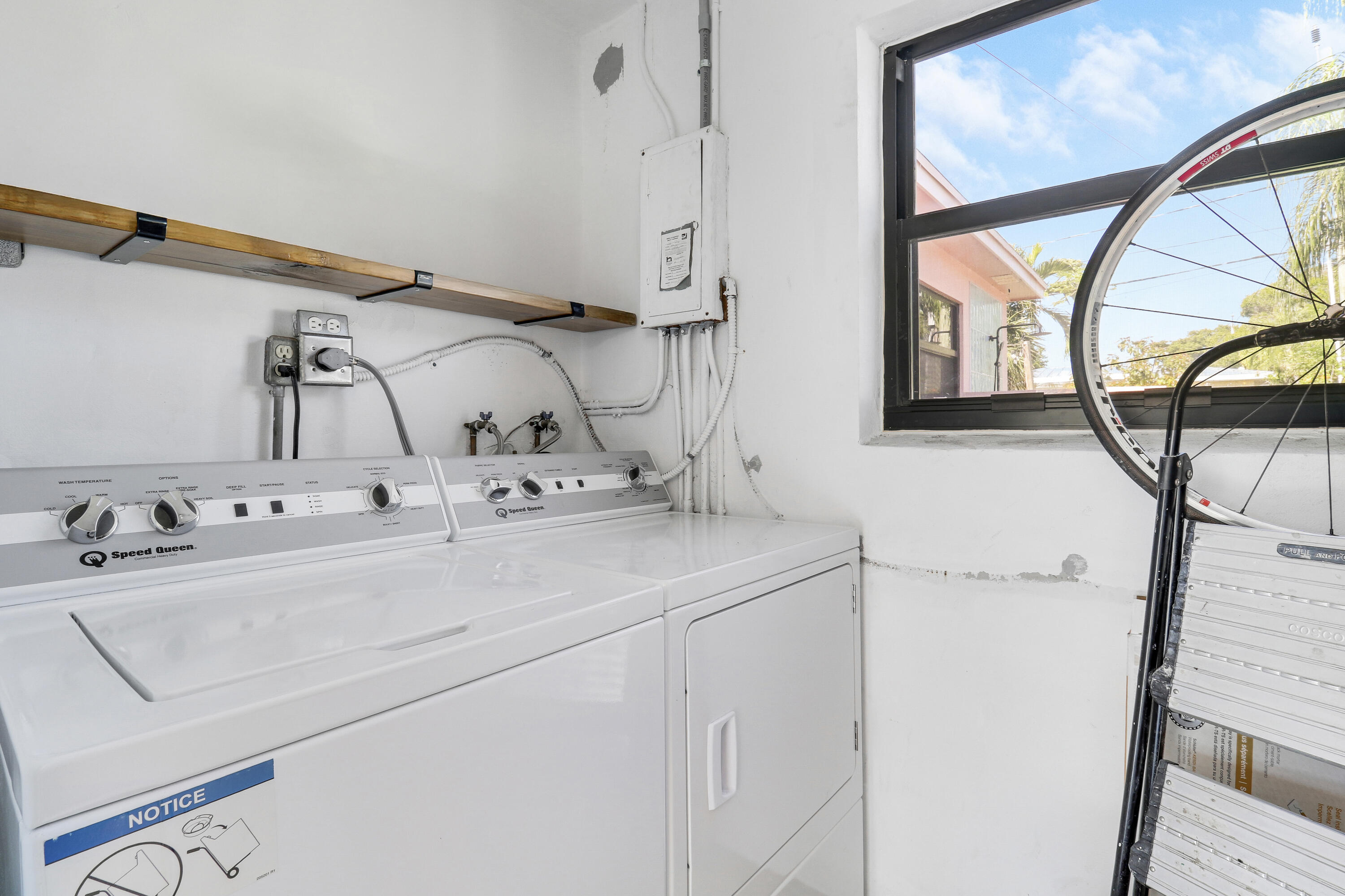 NORTH LAKE WORTH - Residential