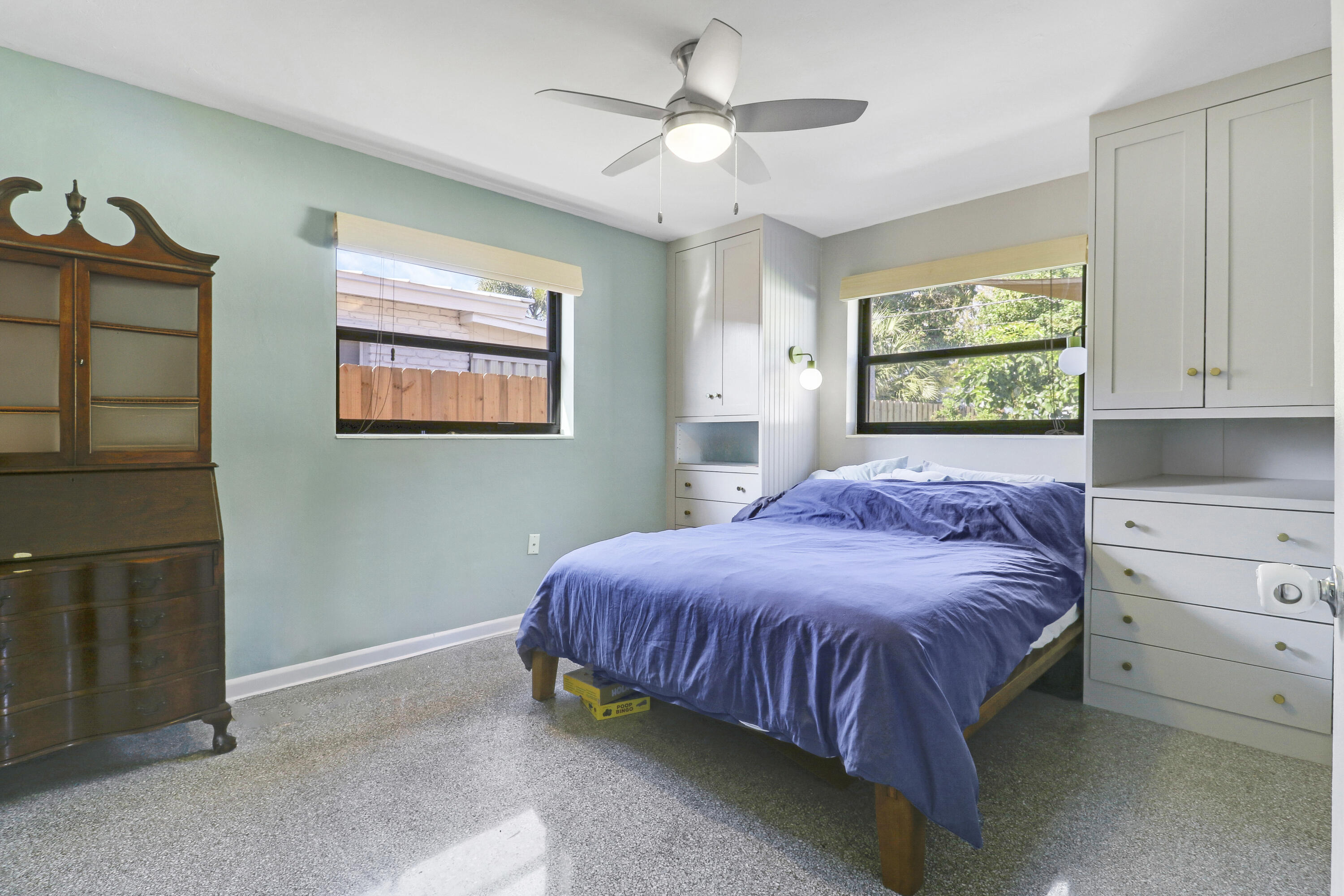 NORTH LAKE WORTH - Residential