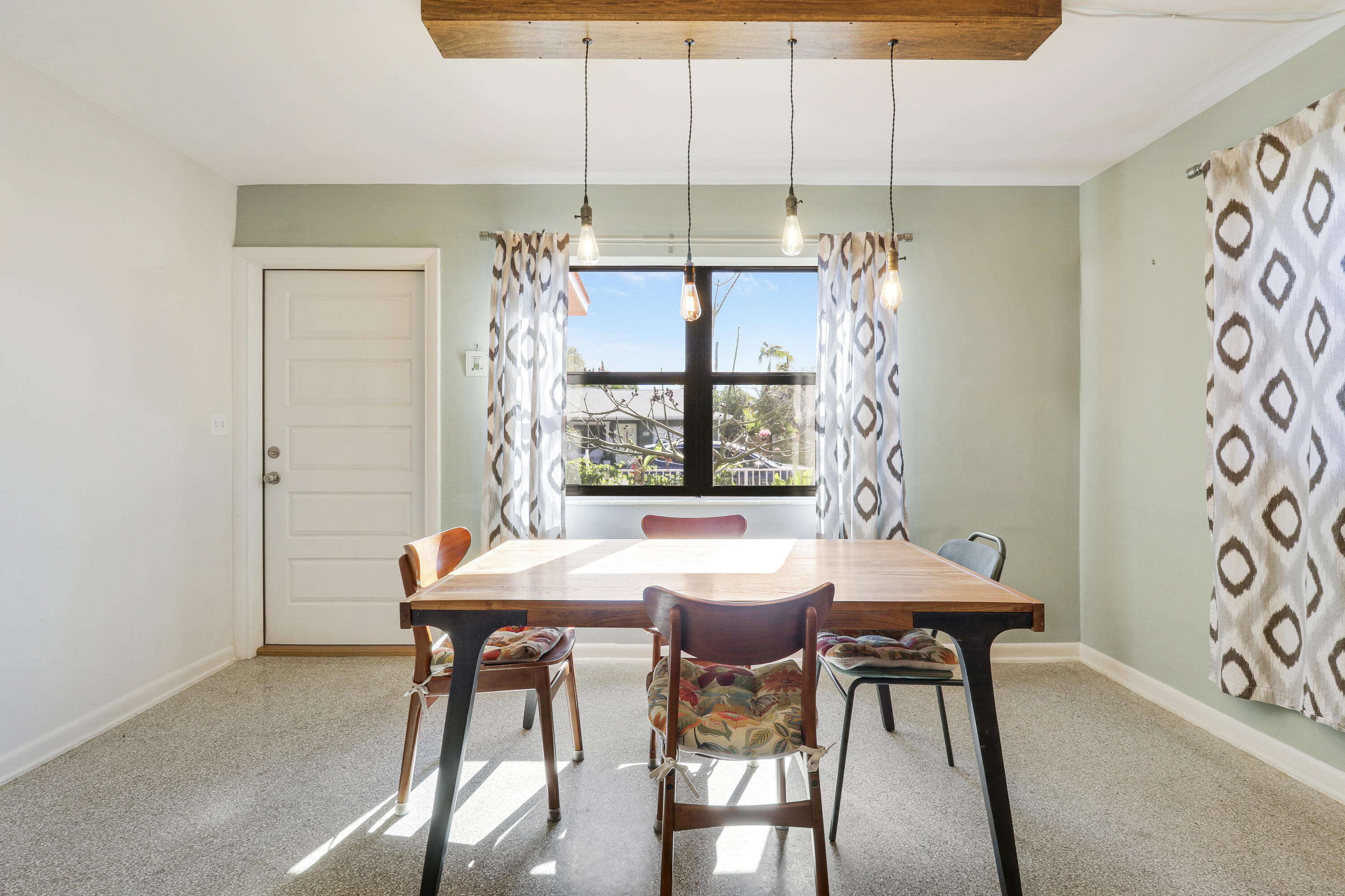 NORTH LAKE WORTH - Residential